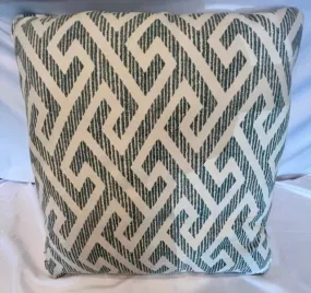 18"x18" Blue ZigZag Design Throw Pillow