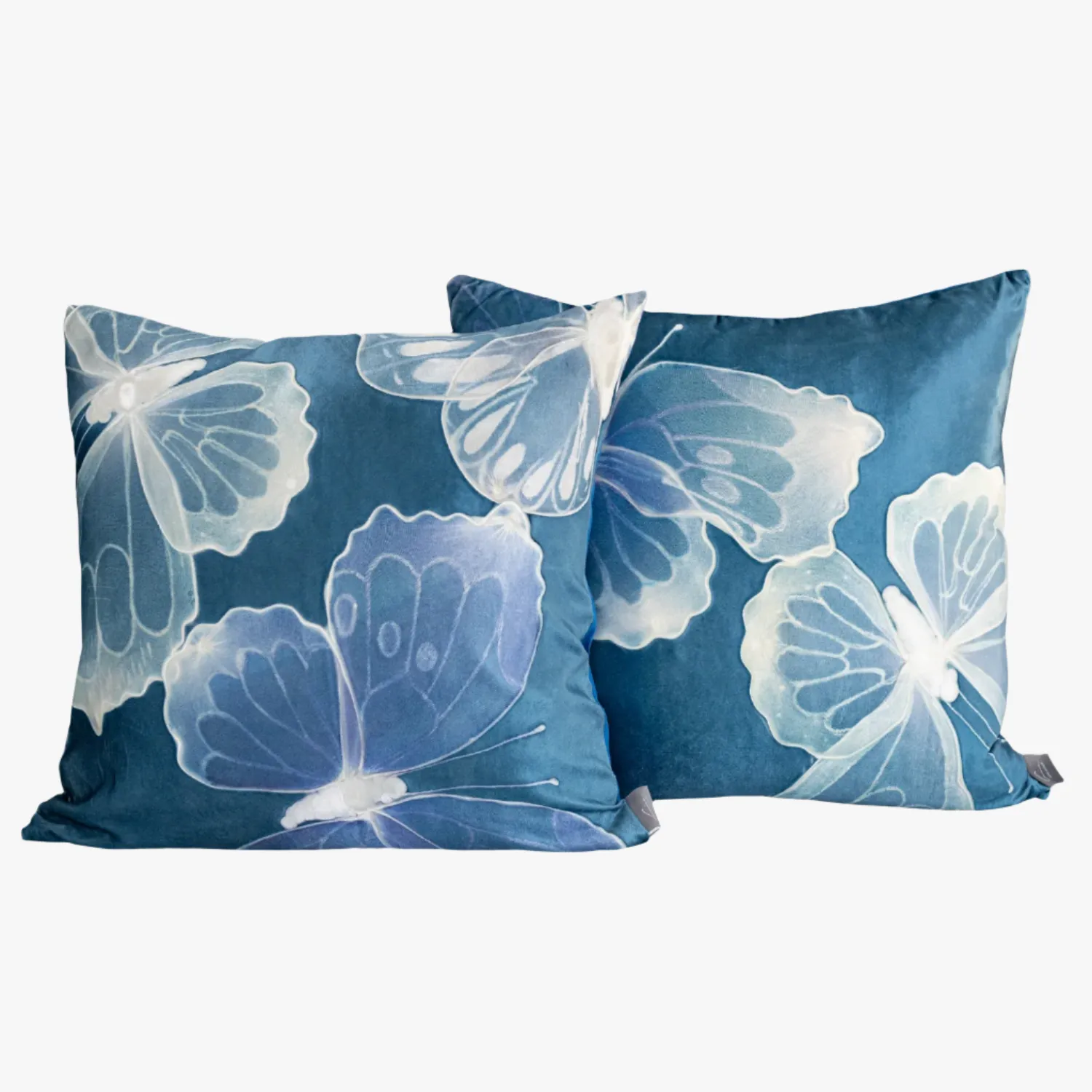 Monarch Twilight With Twilight Signature Velvet Pillows