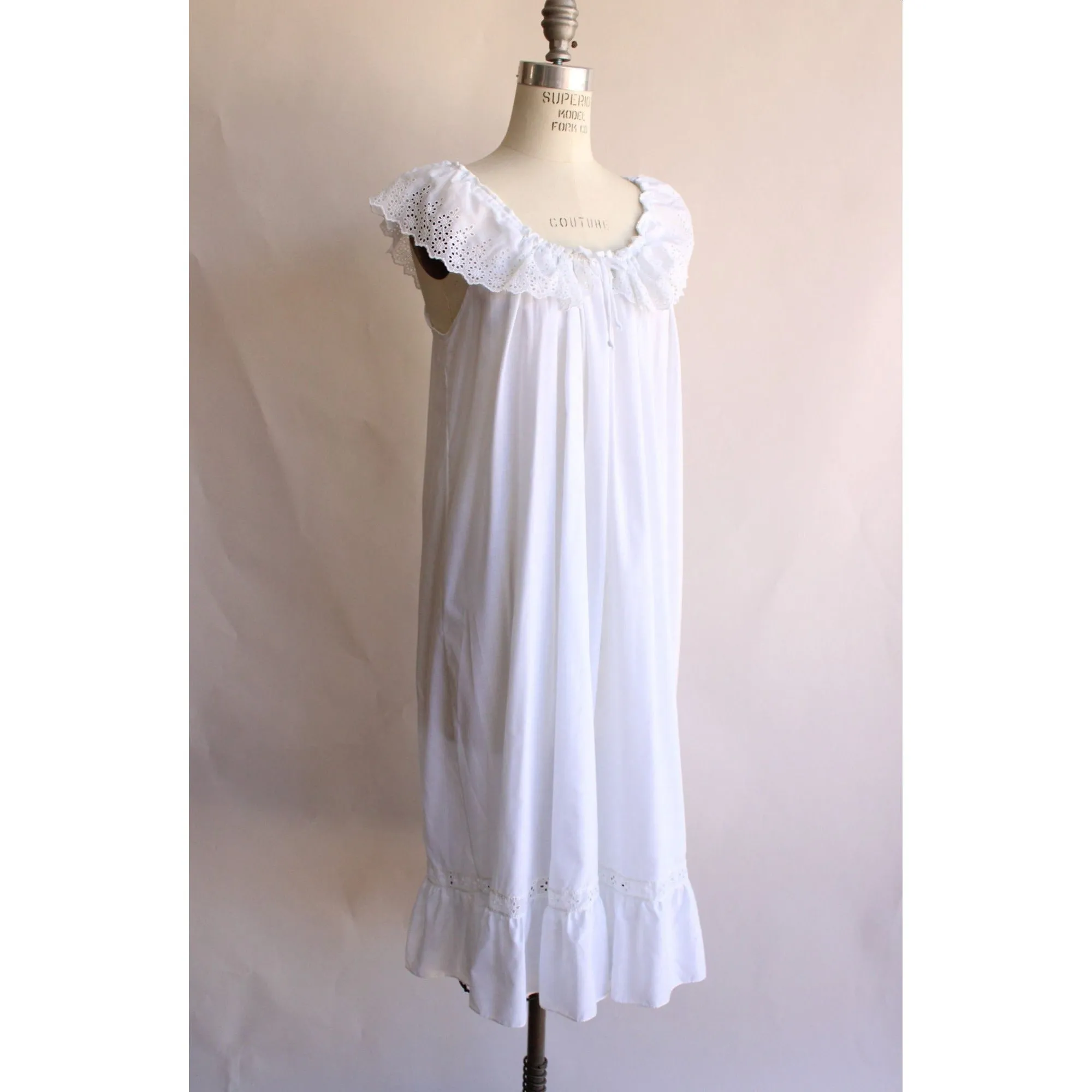 Vintage 1970s 1980s Formfit Rogers White Cotton Nightgown