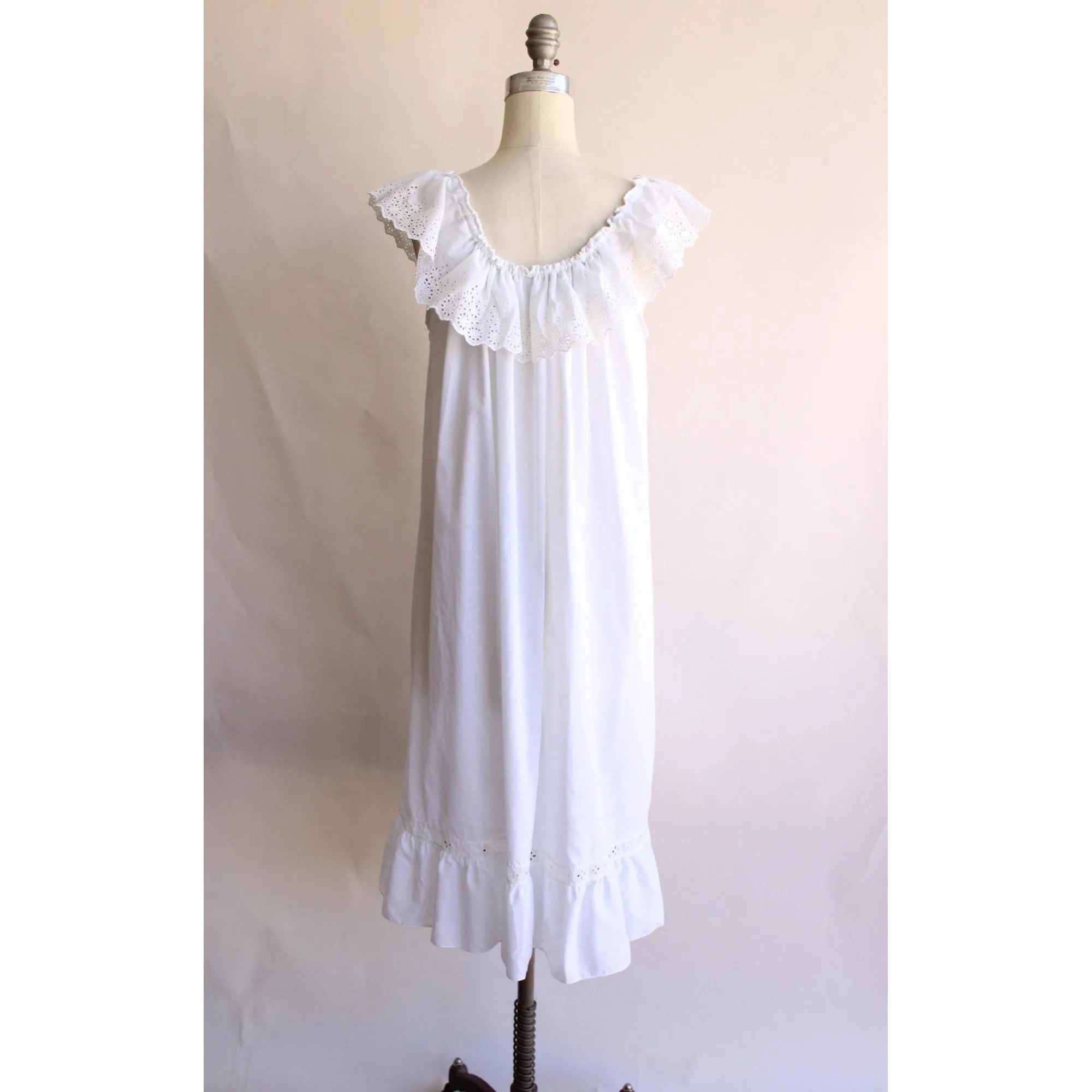 Vintage 1970s 1980s Formfit Rogers White Cotton Nightgown