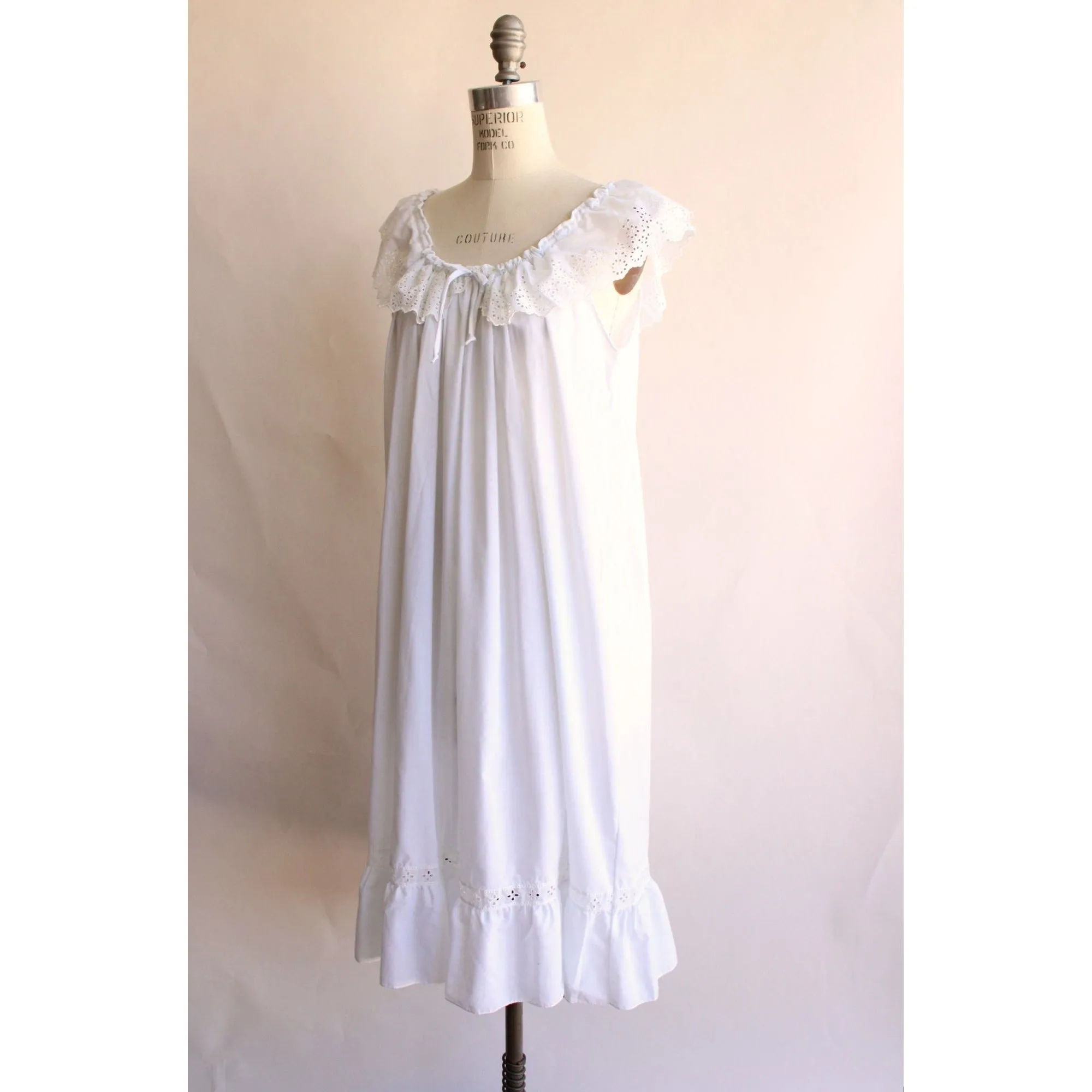 Vintage 1970s 1980s Formfit Rogers White Cotton Nightgown